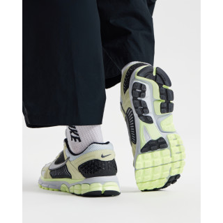 NIKE ZOOM VOMERO 5 a theone-shop
